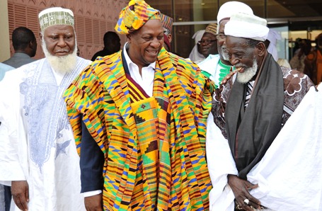 President Mahama in a pose with some members of the delegation. On his left is the National Chief Imama, Sheikh Osmanu Nuhu Sharabutu